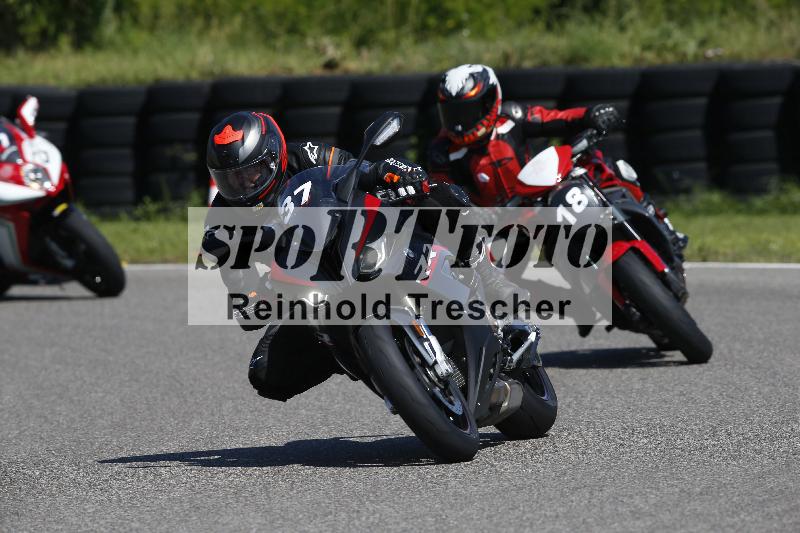 /Archiv-2024/29 12.06.2024 MOTO.CH Track Day ADR/Gruppe gelb/37